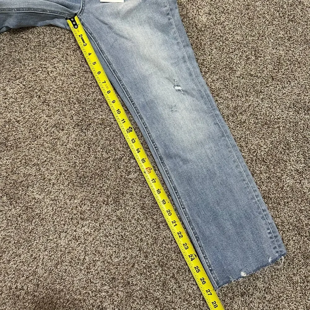 FLYING MONKEY Women's Polite High Rise Crop Straight Jeans Size 26 In Light - Picture 8 of 13